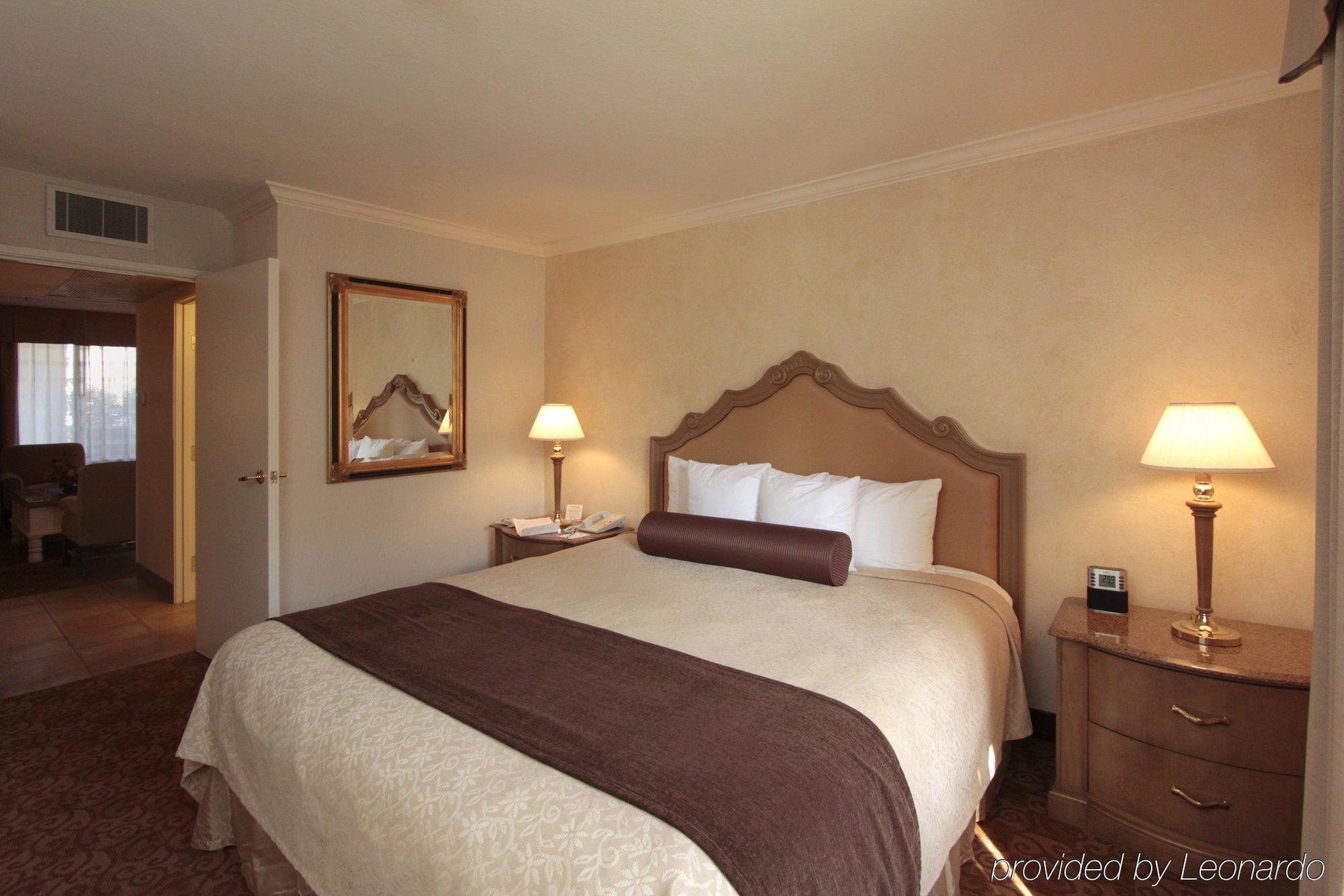 Best Western Posada Royale Hotel&Suites Simi Valley Extérieur photo